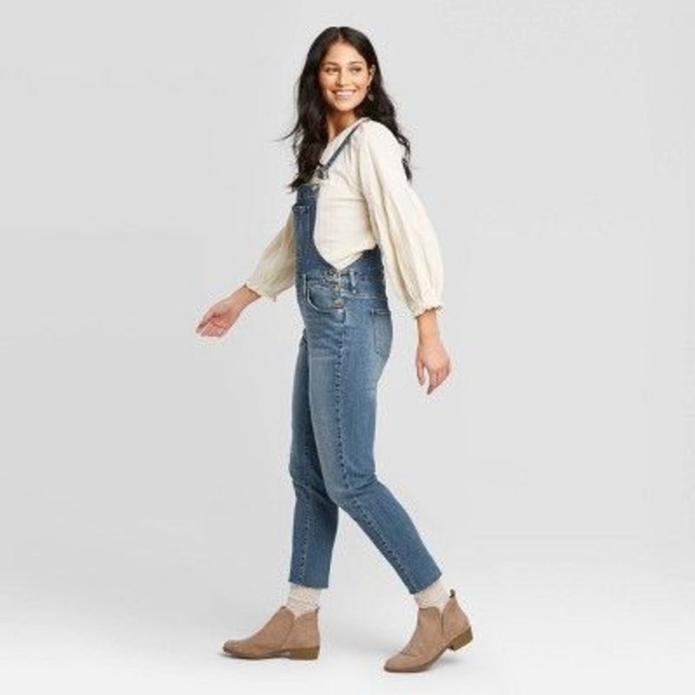 Universal threads cropped overalls - Picture 2 of 2